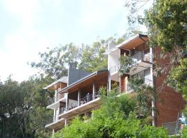 Icy Falls - Ohiya, hotel near Horton Plains National Park, Ohiya