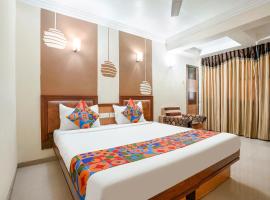 FabHotel Shanti Sadan Near Ellisbridge, хотел в района на Paldi, Ахмедабад