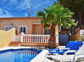 MEDDAYSCHALET TEROL CON PISCINA PRIVADA, khách sạn ở Miami Platja