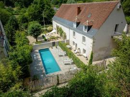 Domaine La Restrie - La Grande Salle des Médicis, hotel in Pocé-sur-Cisse