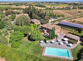 Agriturismo Villa La Morina: Cortona'da bir aile oteli
