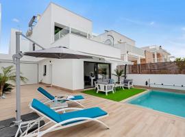 Premium Villa Mia heated pool: San Pedro del Pinatar şehrinde bir daire