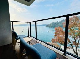 水秀一方Sun Moon Lakeside Boutique Hotel, hotel in Yuchi