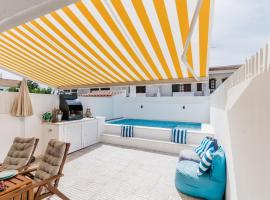 StaySalty - Resort Style Family Beach House with Pool, beach hotel in Altura