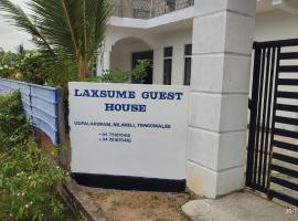 Laxsume Guest House Nilaveli, hotel em Nilaveli