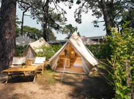 Kampaoh Bayona Playa, luxury tent in Baiona