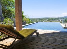 Villa Teranga avec vue panoramique sur la baie de Tamarin, khách sạn ở Tamarin