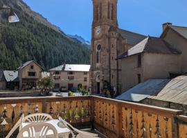 Gîte Neige Cordier - Villar d'Arène center 2 bedrooms and large terrace, hotel i Villar-dʼArène