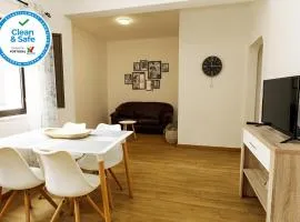 B87 - Windmill 2 Bed Apartment in Odiaxere