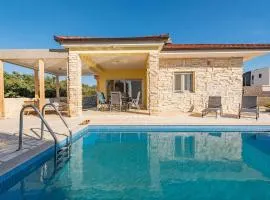 Gorgeous Home In Mandre With Wifi