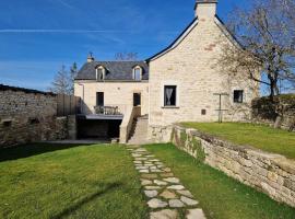 Le Coustouzet - Gîte 10 personnes Bozouls, lodging in Bozouls