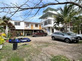 Imelda House, hotel with parking in Ayangue