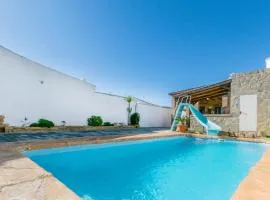 Nice Home In Casariche With Wifi