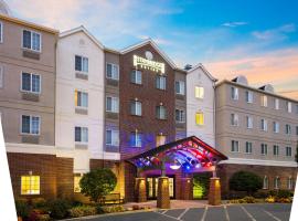 Staybridge Suites Rochester University, an IHG Hotel, хотел в Рочестър