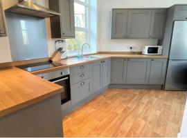 CLITHEROE TOWN CENTRE MODERN 2 BED APARTMENT, apartament din Clitheroe