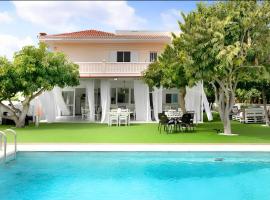 Tropical Oasis Villa Playa Paraiso, casa o chalet en Playa Paraíso