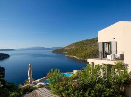 Villa Kastos - Stylish Luxury Villa with Direct Sea Access, hotel in Sivota