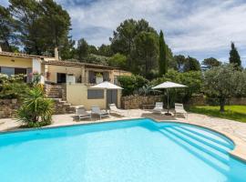 Le Maule Provençal - Belle villa avec piscine，德拉吉尼昂的飯店