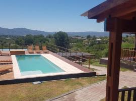 Alojamiento Tanti, hôtel pour les familles à Villa Santa Cruz del Lago