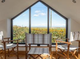 Oyster Barn, cottage in Titchwell