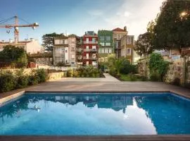 Cosy House Downtown Porto with swimming pool and AC