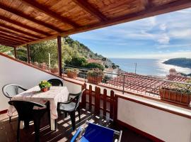 Case Vacanze Maestrale, hotel with parking in Fetovaia