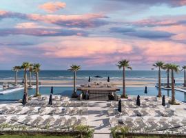 Encantame Towers Free American Breakfast - Beach Cabana, hotell sihtkohas Playa Encanto