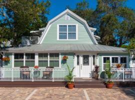 SeaGlass Inn Bed and Breakfast, hotel in Melbourne Beach