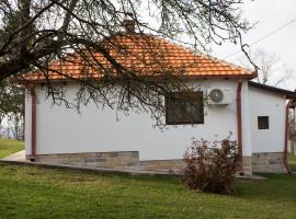 Topola vikendica, hytte i Ljube Selo