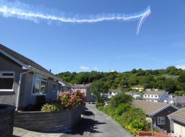 Sea view bungalow, hotel para famílias em The Mumbles