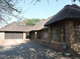 Collin's Rest, villa in Marloth Park