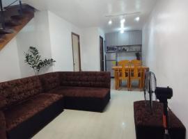 Furnished 2 Bedroom Townhouse Near Airport, holiday home in Davao City