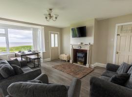 BEACHFRONT APARTMENT - Ground Floor Apartment with Sea Views, Next to the Beach, Bridlington, North Yorkshire, apartment in Bessingby
