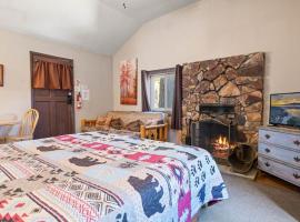 Fox 'n Bear Cottages, hotell i Big Bear Lake