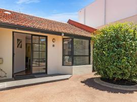 Viesnīca Swan River Applecross Heathcote Park 1BR Villa Pērtā, netālu no apskates objekta Garden City Shopping Centre