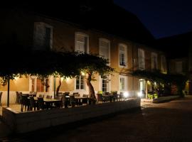 Le Grand Monarque, hotel v destinaci Mondoubleau