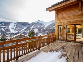 Chalet Gemme - Magnifique chalet piscine sauna, hytte i Saint-Étienne-de-Tinée