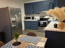 Cozy1King1Queen/1.5bth2min Frm UpTown, hotel with parking in Lexington