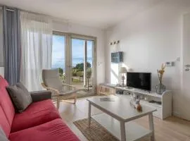 Appartement pour 4 face mer plage + piscine