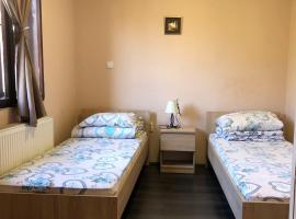 Two single beds' room in sremski karlovic center, B&B in Sremski Karlovci
