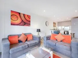 Alder House Serviced Apartment Maidenhead by 360stays