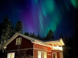 Reindeer Lake Resort, villa in Lampsij&auml;rvi
