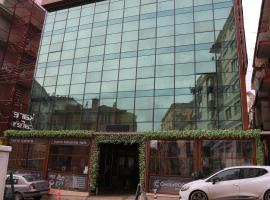 Center Room Otel, &xi;&epsilon;&nu;&omicron;&delta;&omicron;&chi;&epsilon;ί&omicron; &kappa;&omicron;&nu;&tau;ά &sigma;&tau;&omicron; &Alpha;&epsilon;&rho;&omicron;&delta;&rho;ό&mu;&iota;&omicron; Etimesgut - ANK, Yenimahalle