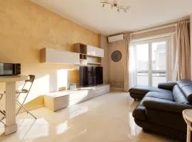 Niguarda Bright Apartment w/ Balcony
