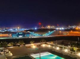Silk Valley - Furnished 2bhk Close To Metro, hotel in Dubai Marina