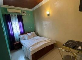 Emilia Hôtel, hotel v destinaci Douala