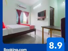 OYO Flagship 81152 Hotel Raz Stays