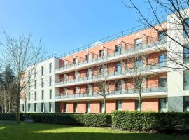 Zenitude Hôtel-Résidences - Versailles Saint-Cyr-l'Ecole, hôtel à Saint-Cyr-lʼÉcole