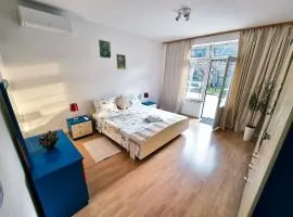 Retreat Apartments with free parking
