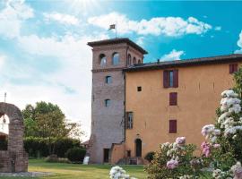 Palazzo delle Biscie - Old Tower & Village, glamping en Molinella